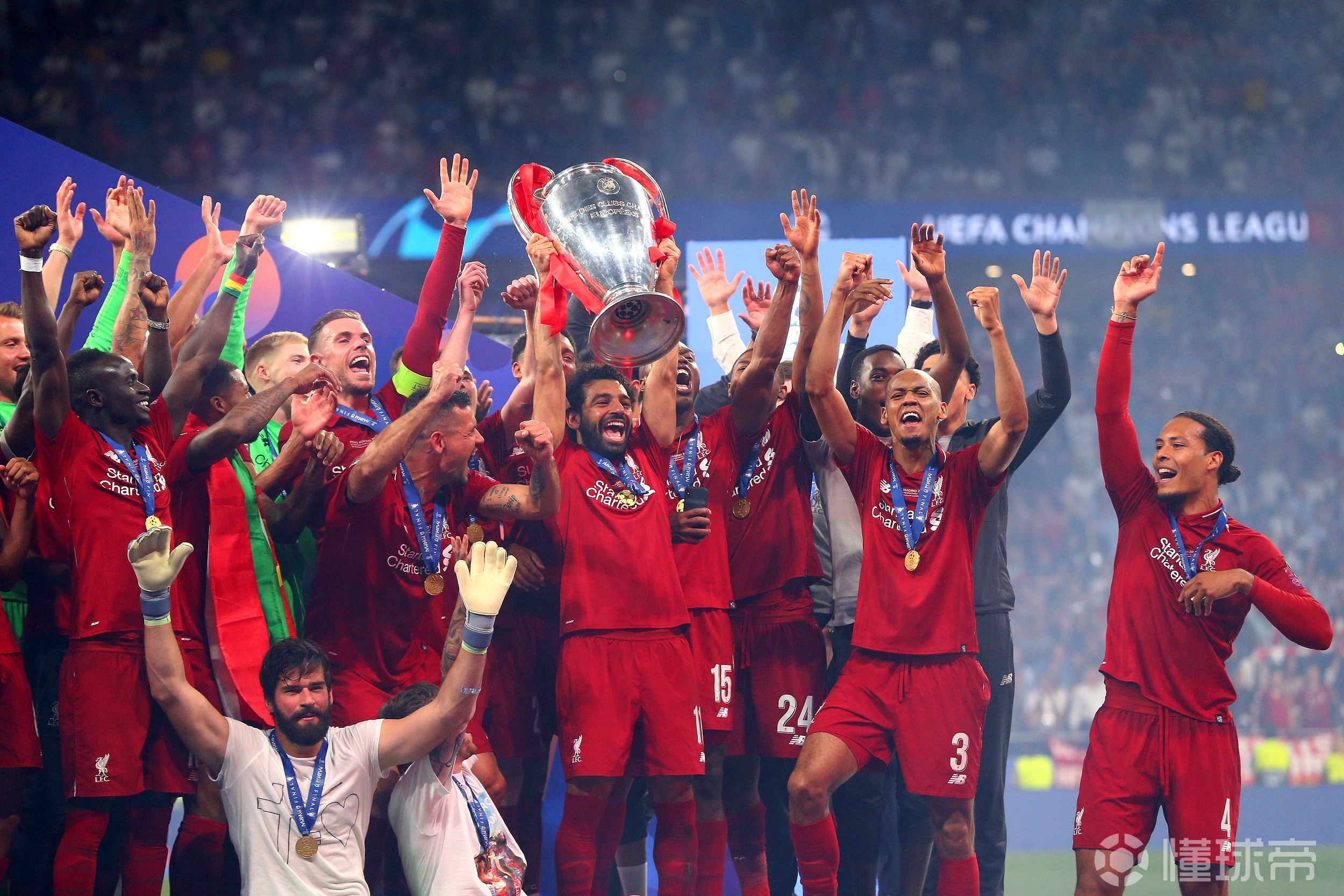 包含利物浦胜出比赛,向冠军发起冲击的词条 包含利物浦胜出比赛,向冠军发起冲击的词条