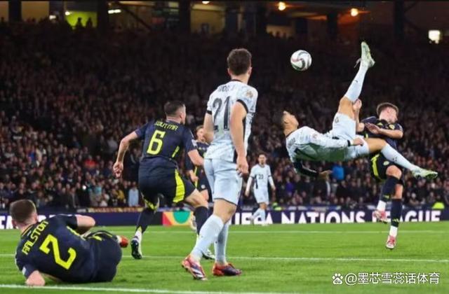 B体育体育竞技-包含里尔队客场战胜对手豪取三分继续领跑积分榜的词条