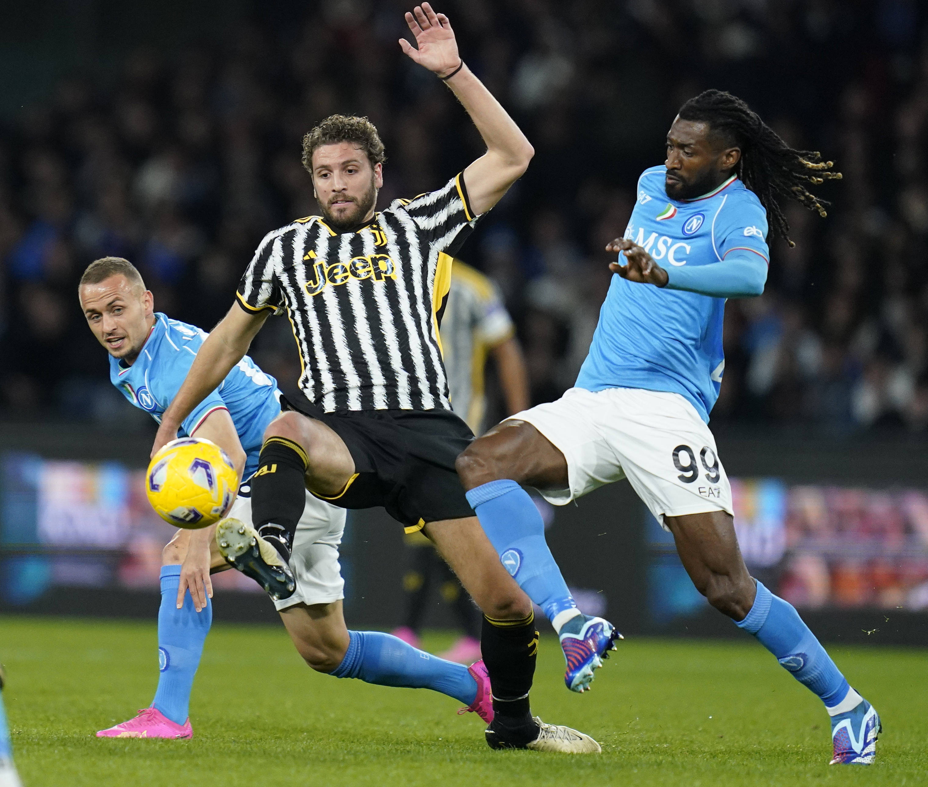 尤文图斯客场险胜,取得宝贵三分 尤文图斯客场险胜,取得宝贵三分