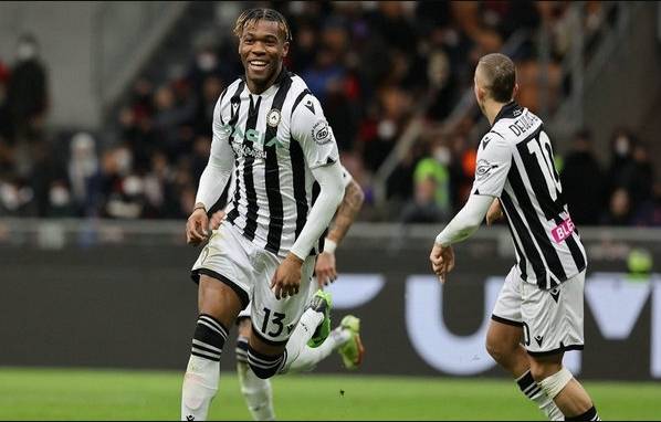 乌迪内斯主场击败维罗纳，欧战热门队登顶排名大涨的简单介绍