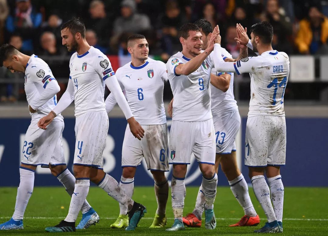 B体育体育注册-意大利后卫抢断成功，极力保住梦幻比分的简单介绍