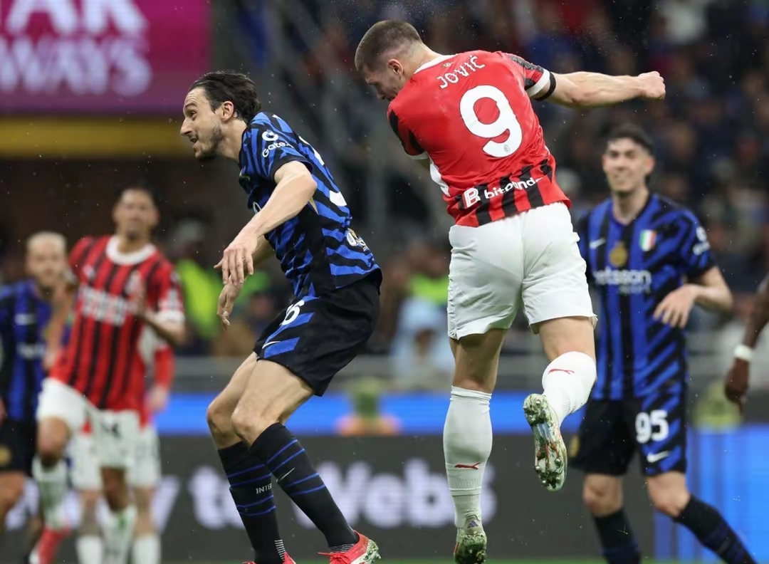 意大利后卫抢断成功，极力保住梦幻比分的简单介绍