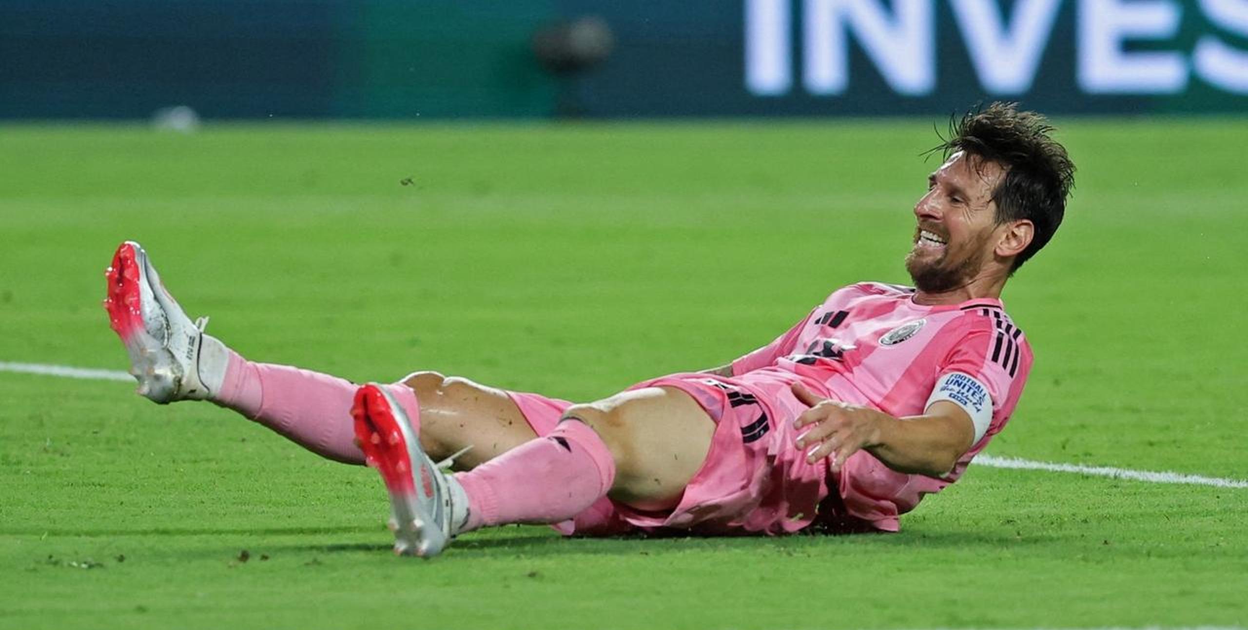 阿尔梅里亚中场因伤缺席，球队战力受损