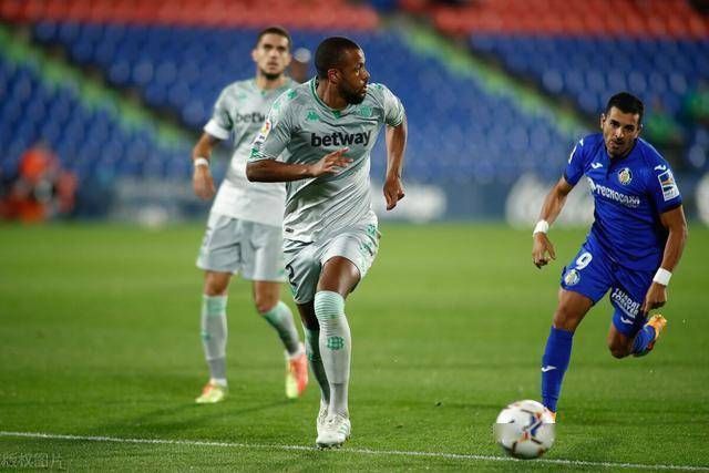 B体育体育注册-包含圣埃蒂安队在比赛中取得胜利，稳固排名的词条