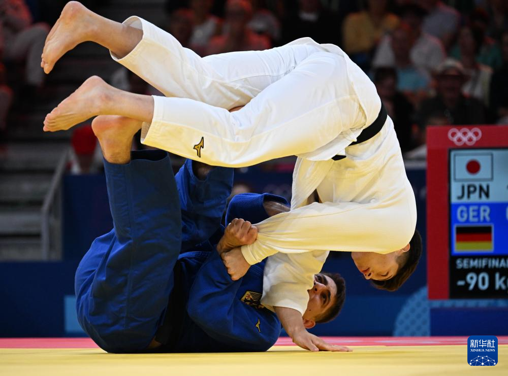 B体育体育官方-乌兹别克斯坦柔道选手晋级半决赛