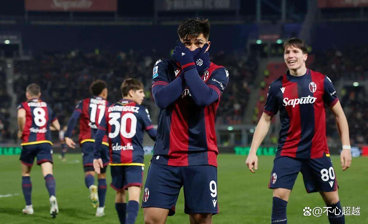 AC米兰后场核心伤缺:主力后卫意外受伤,球队防线不稳定 AC米兰后场核心伤缺:主力后卫意外受伤,球队防线不稳定