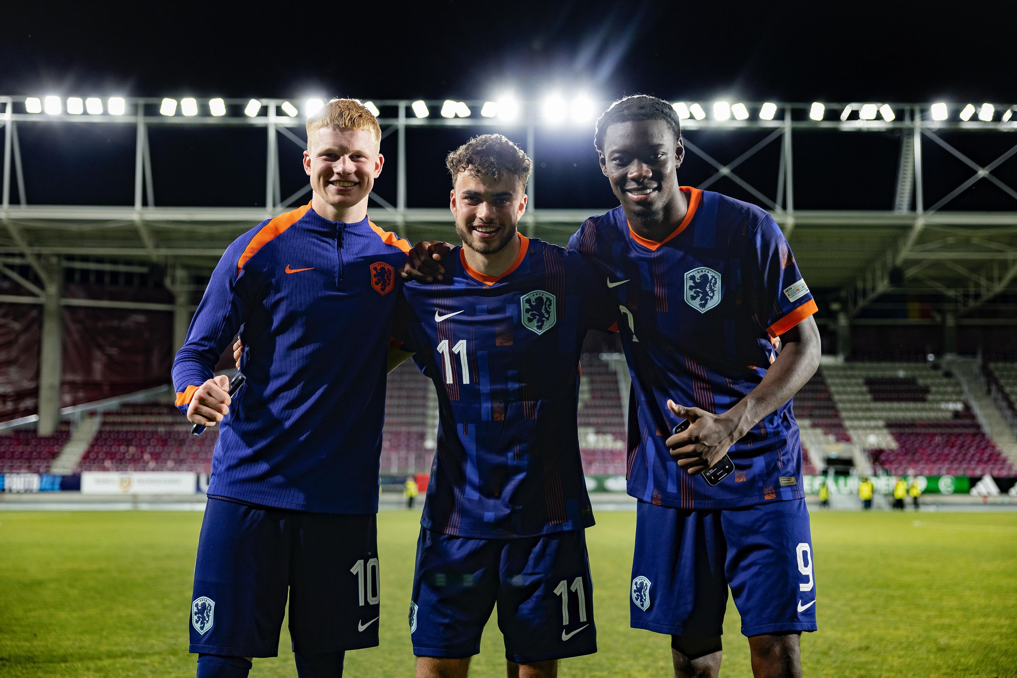 荷兰队全力拼搏,晋级欧预赛比赛的简单介绍 荷兰队全力拼搏,晋级欧预赛比赛的简单介绍