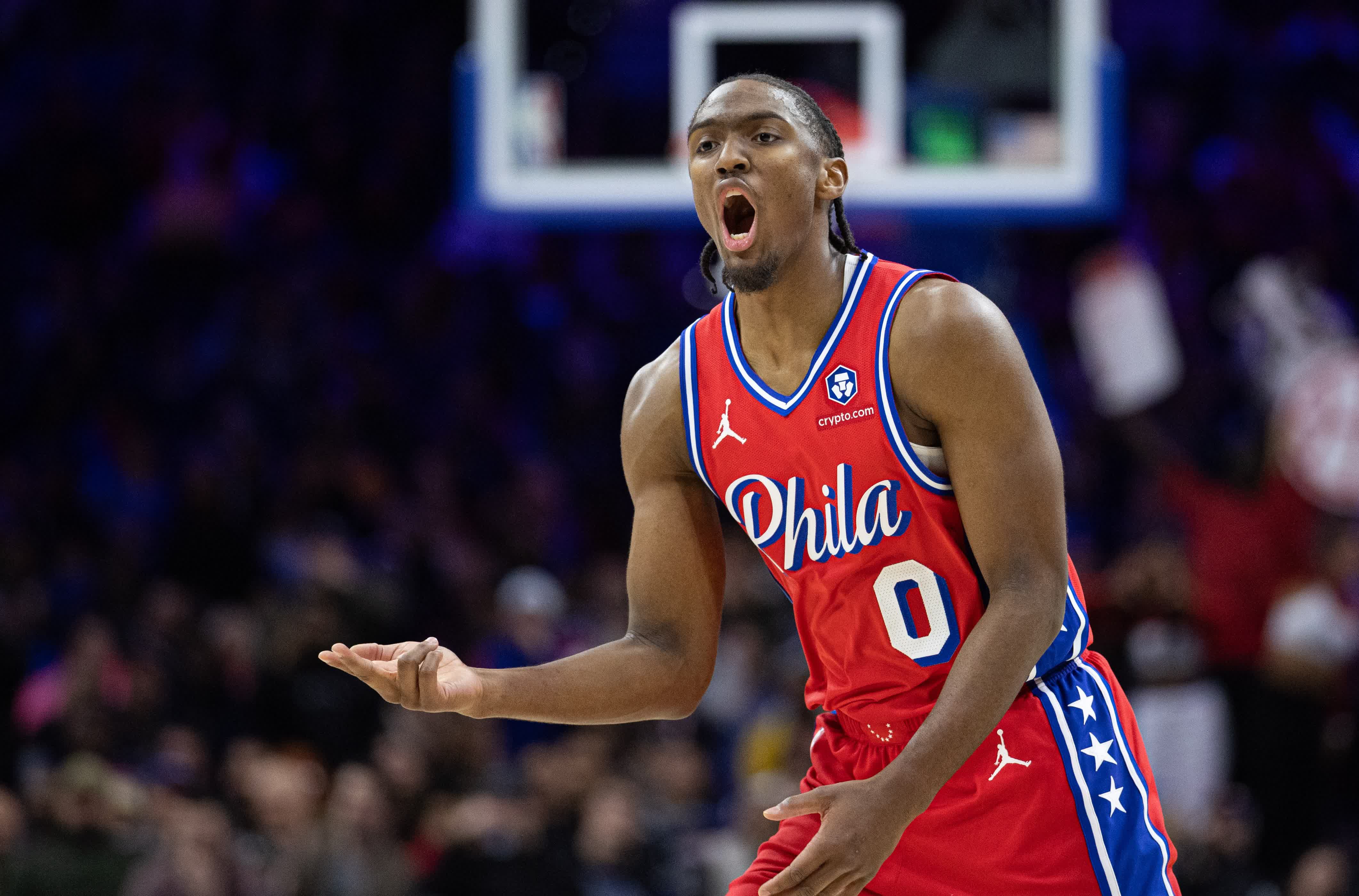 包含老鹰主帅泰勒:球队防守表现出色,成为夺冠关键的词条 包含老鹰主帅泰勒:球队防守表现出色,成为夺冠关键的词条