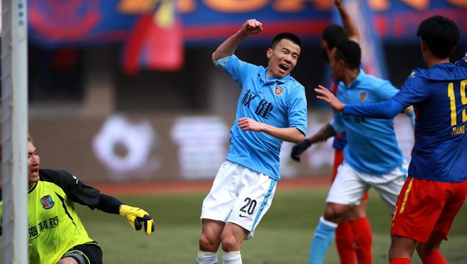 B体育体育教练-关于青岛中能力克武汉卓尔，豪取三分的信息