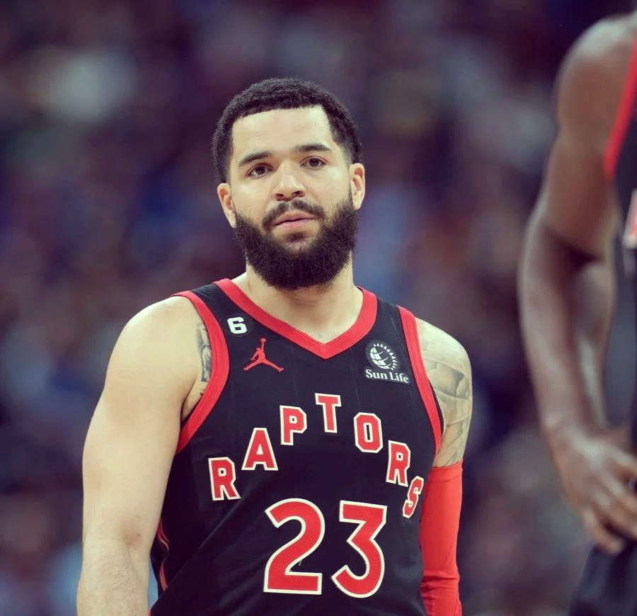 包含猛龙胜黄蜂,西亚卡姆砍下25分的词条 包含猛龙胜黄蜂,西亚卡姆砍下25分的词条