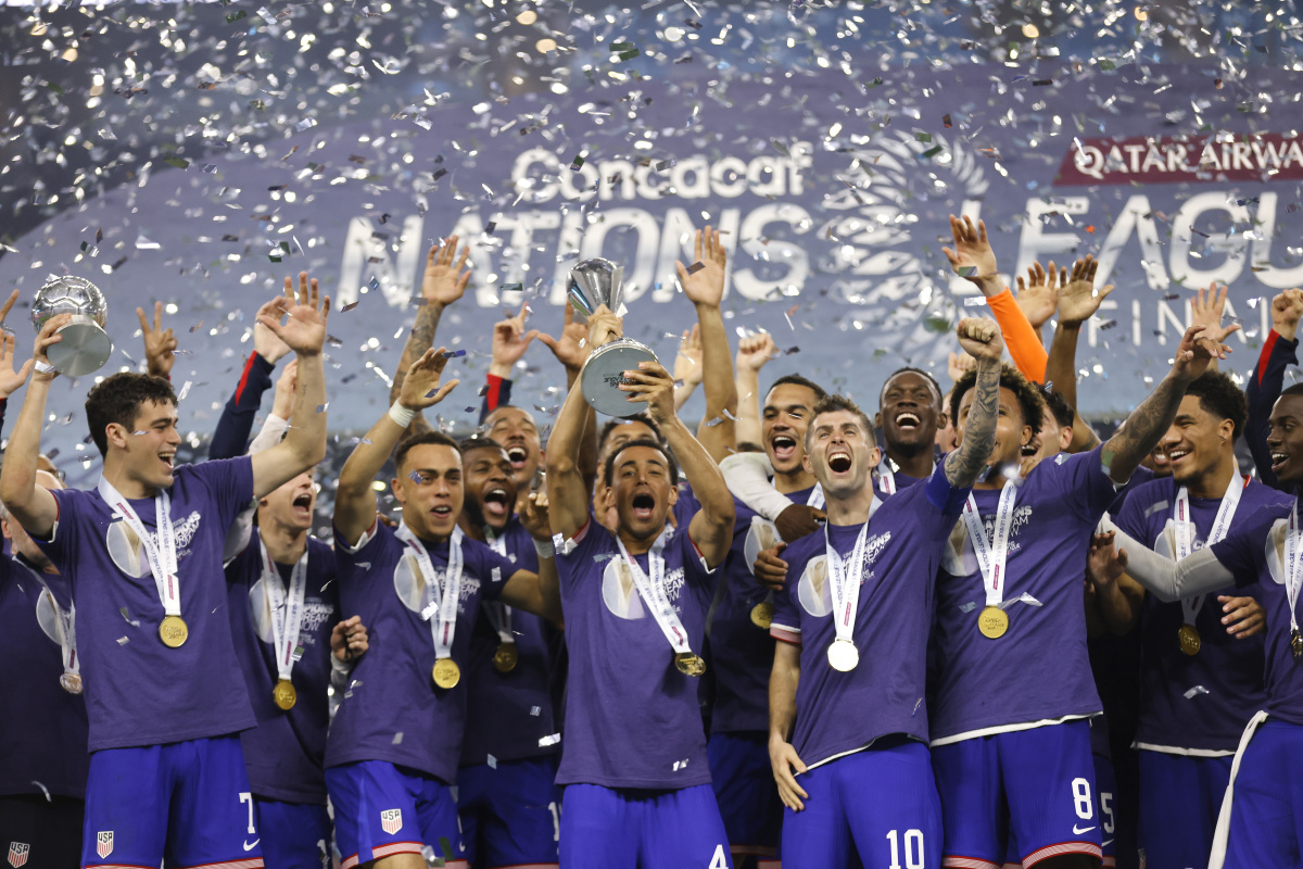 风云变幻的赛场战术,胜负之间谁更胜一筹? 风云变幻的赛场战术,胜负之间谁更胜一筹?