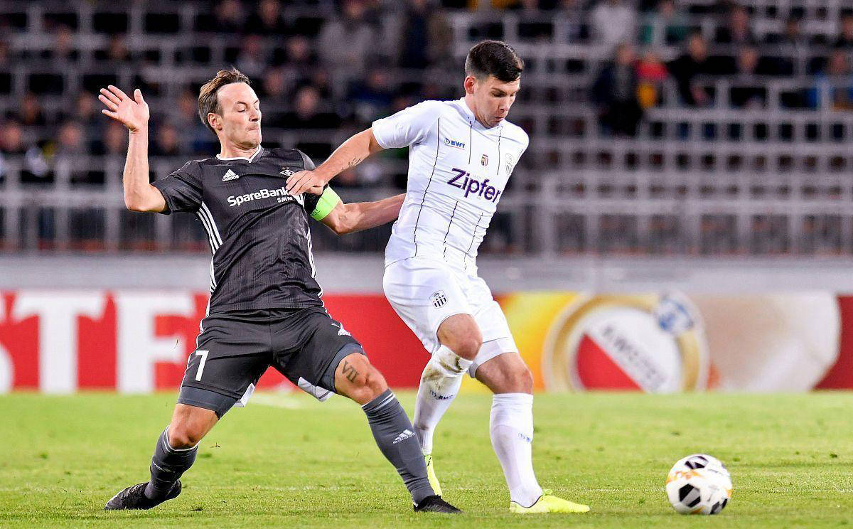 切尔西防线坚如磐石,零封对手实力不容小觑 切尔西防线坚如磐石,零封对手实力不容小觑