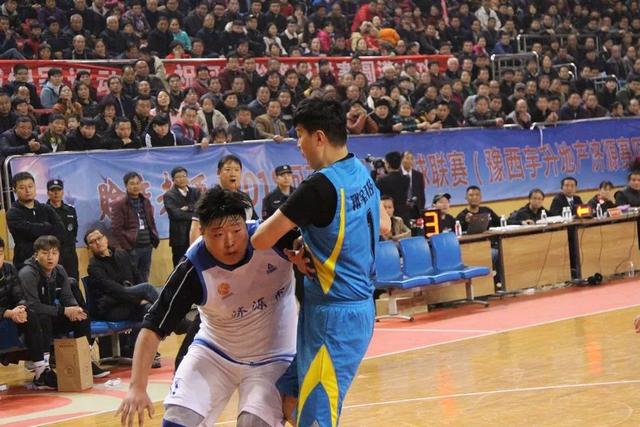 B体育体育网页版-全球篮球联赛纷纷开战，球员实力对比激烈的简单介绍